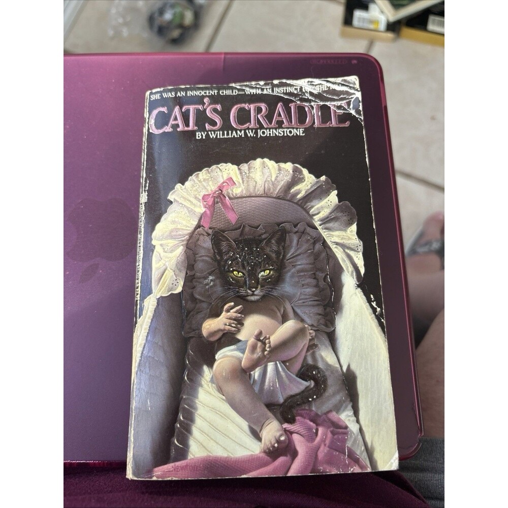 Cat's Cradle by William W. Johnstone. 1986 Zebra Horror Paperback From Hell.